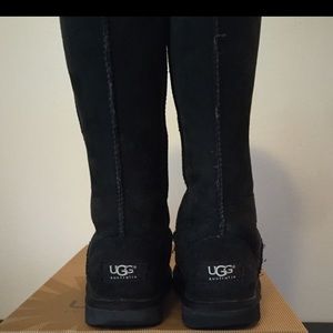 Tall black UGGS